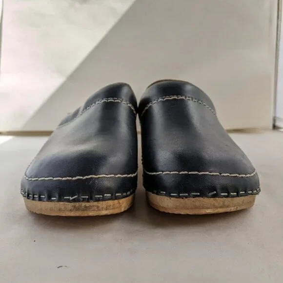 Orthopedic Leather Dutch Market Wood Navy Blue Clog - Picture 5 of 8